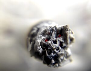 cigarette, tobacco, nicotine-1270516.jpg