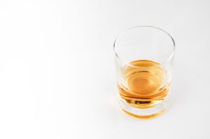 glass, whiskey, bourbon-428310.jpg